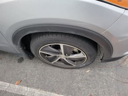 Used 2022 Honda HR-V EX image 8