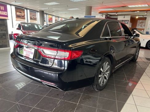 Used 2017 Lincoln Continental Premiere image 6