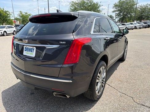 Used 2017 Cadillac XT5 Premium Luxury AWD/4WD image 5