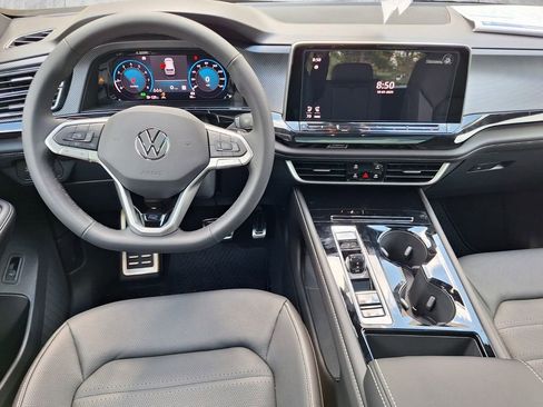 New 2026 Volkswagen Atlas Cross Sport SEL R-Line image 9