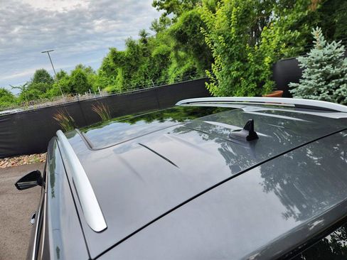 Certified 2024 Volkswagen Tiguan SE image 22