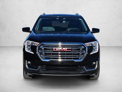 Used 2023 GMC Terrain SLT FWD image 2