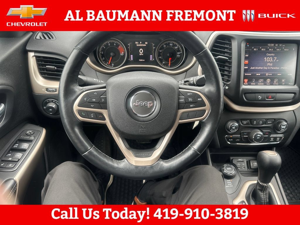 Used 2017 Jeep Cherokee Latitude w/ Safety/Convenience Group AWD/4WD image 13