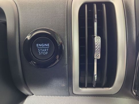 Used 2025 Ford Expedition Active image 14