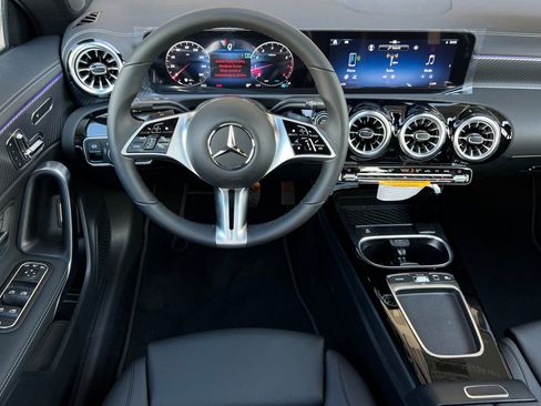 New 2025 Mercedes-Benz CLA 250 image 12