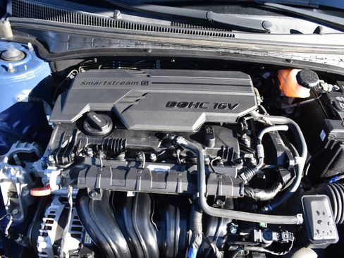 Used 2022 Hyundai Elantra Limited w/ Cargo Package image 34