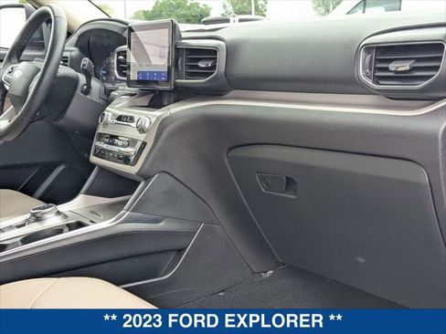 Certified 2023 Ford Explorer XLT w/ Equipment Group 202A RWD image 24