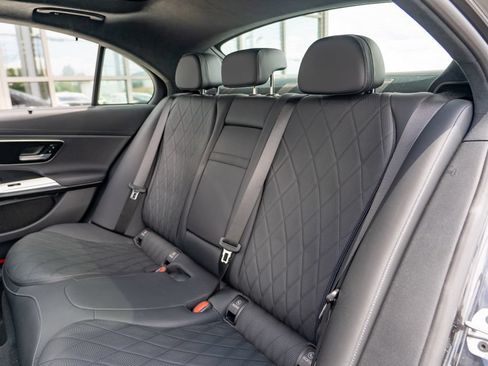 Used 2024 Mercedes-Benz E 450 4MATIC Sedan w/ Airmatic Package image 18