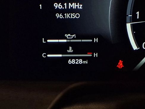 Used 2025 Lexus GX 550 w/ Accessory Package (31) image 26