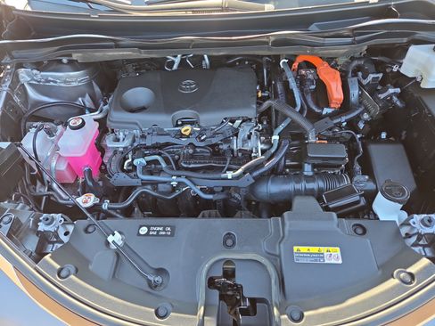 Certified 2021 Toyota Sienna LE image 32