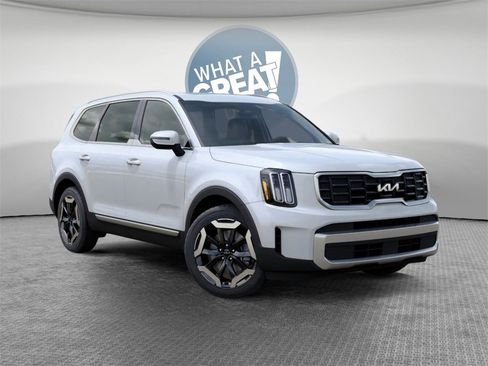 New 2025 Kia Telluride S image 8