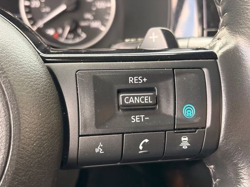 Used 2022 Nissan Pathfinder SL w/ SL Premium Package FWD image 28