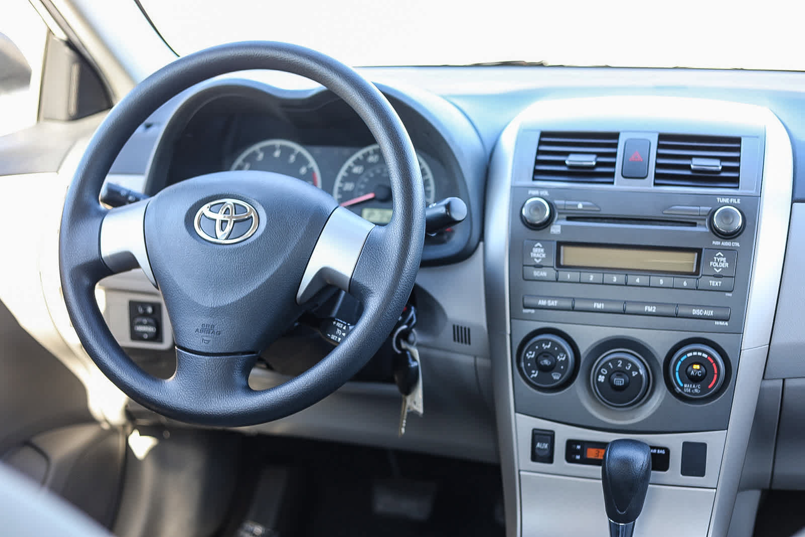Used 2011 Toyota Corolla LE FWD image 12