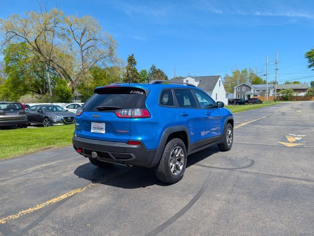 Used 2021 Jeep Cherokee Trailhawk w/ Comfort/Convenience Group AWD/4WD image 8
