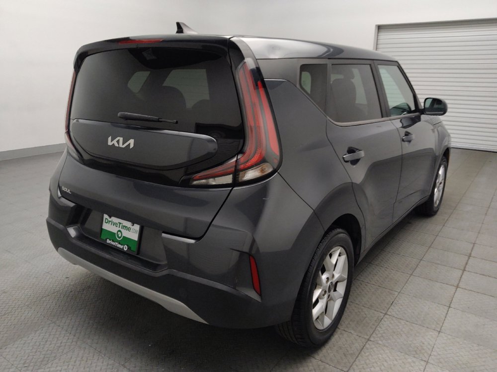 Used 2023 Kia Soul LX w/ Option Group 015 FWD image 9