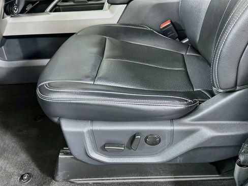 Used 2022 Ford F250 Lariat w/ Black Appearance Package AWD/4WD image 20