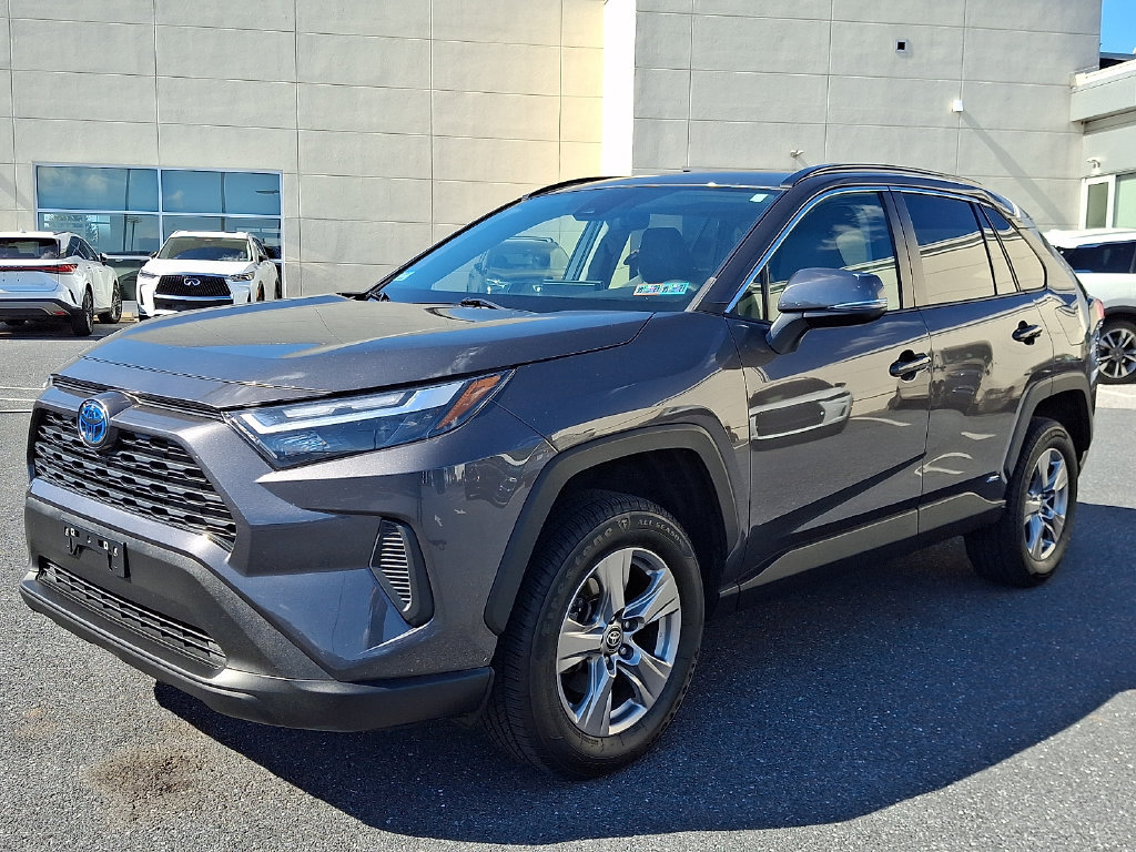 Used 2023 Toyota RAV4 XLE w/ Convenience Package AWD/4WD image 3
