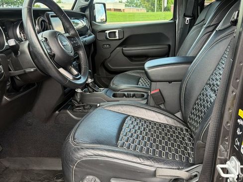 Used 2022 Jeep Gladiator Sport AWD/4WD image 9