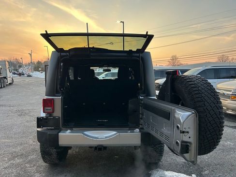Used 2014 Jeep Wrangler Unlimited Sahara w/ Dual Top Group image 14