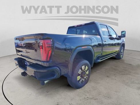 Used 2024 GMC Sierra 2500 Denali w/ Denali Reserve Package AWD/4WD image 5