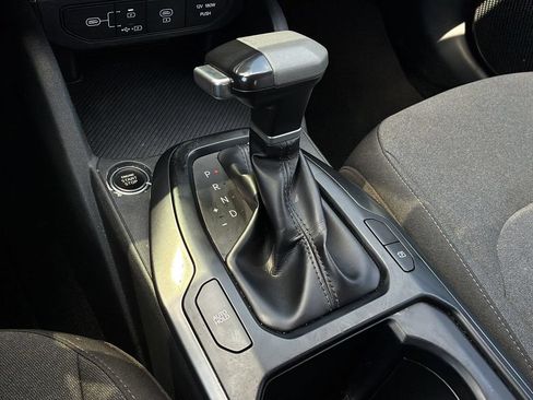 Used 2025 Kia K4 FWD image 23
