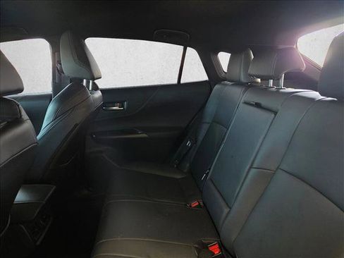 Used 2024 Toyota Venza XLE AWD/4WD image 15