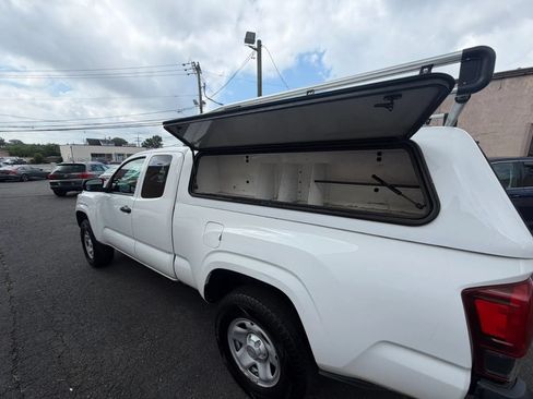 Used 2019 Toyota Tacoma SR RWD image 17