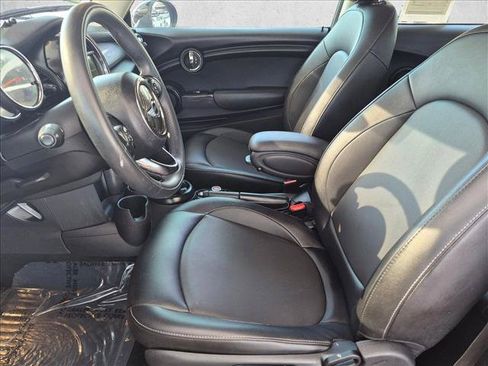 Used 2018 MINI Cooper 2-Door Hardtop FWD image 11