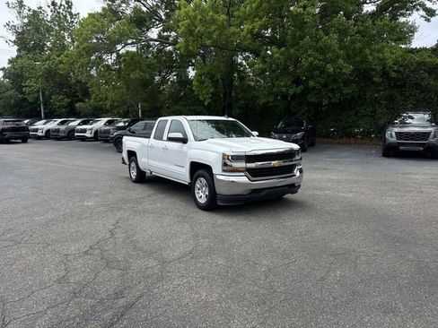 Used 2018 Chevrolet Silverado 1500 LT RWD image 3