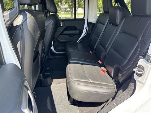 Used 2018 Jeep Wrangler Unlimited Sahara w/ Dual Top Group AWD/4WD image 26