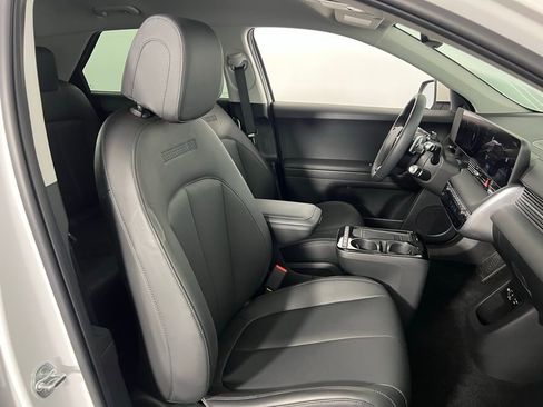Used 2025 Hyundai Ioniq 5 SEL image 32