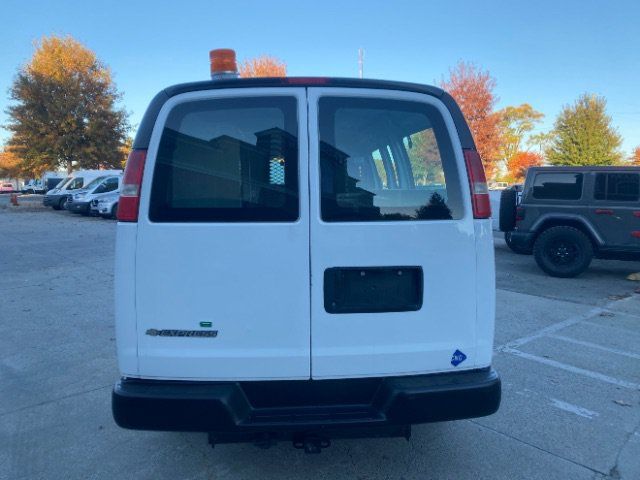 Used 2015 Chevrolet Express 2500 RWD image 4