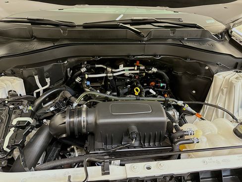 Used 2024 Ford Explorer XLT w/ Equipment Group 202A image 35