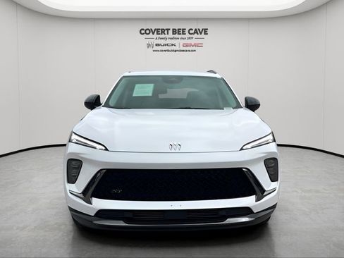 Used 2025 Buick Envision Sport Touring image 2