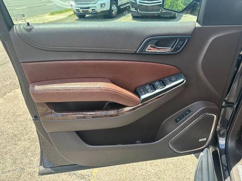 Used 2015 Chevrolet Suburban LTZ AWD/4WD image 18