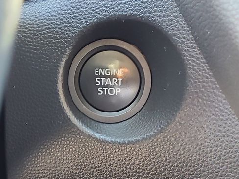 Certified 2024 Toyota Corolla Cross XLE image 20