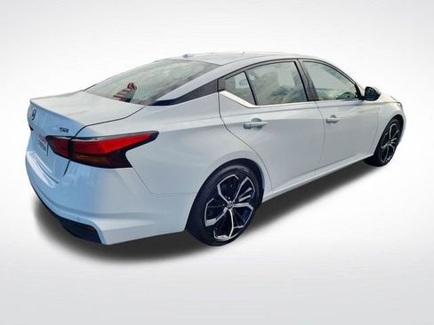 Used 2024 Nissan Altima 2.5 SR image 5