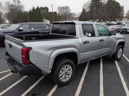 New 2025 Toyota Tacoma SR image 3