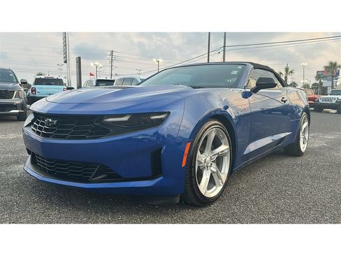 Used 2021 Chevrolet Camaro LT RWD image 1