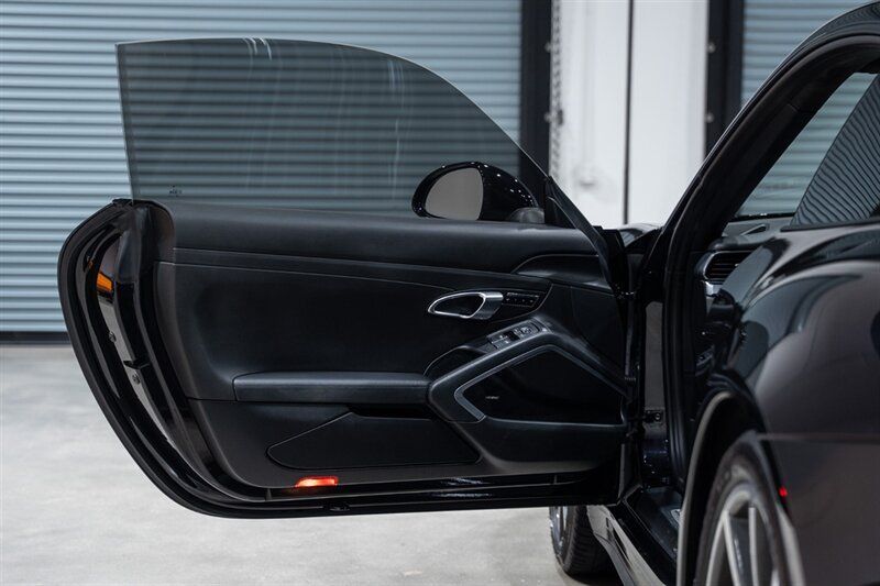Used 2014 Porsche 911 Carrera 4S AWD/4WD image 23