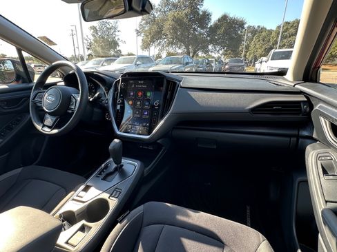 Used 2025 Subaru Crosstrek 2.0i Premium image 13
