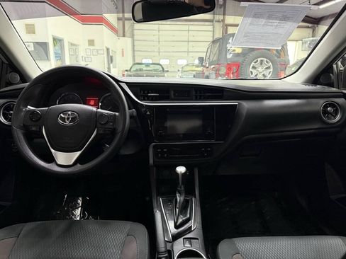 Used 2019 Toyota Corolla LE FWD image 20