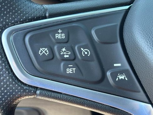 Used 2023 Chevrolet Equinox LS image 17