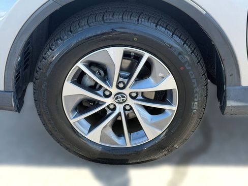 Used 2017 Toyota RAV4 XLE image 12