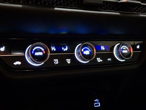 Certified 2024 Honda HR-V EX-L image 30