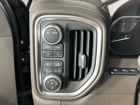 Used 2021 GMC Sierra 3500 Denali w/ Denali Ultimate Package image 18