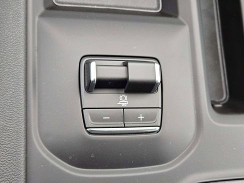 New 2026 GMC Sierra 2500 AT4 w/ AT4 Premium Plus Package AWD/4WD image 37