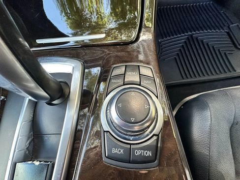Used 2011 BMW 528i Sedan RWD image 28