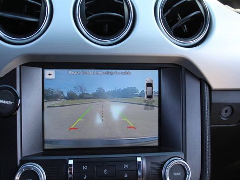 Used 2017 Ford Mustang GT Premium w/ Equipment Group 401A image 4