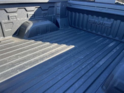 New 2026 GMC Sierra 1500 SLT w/ SLT Premium Plus Package image 4